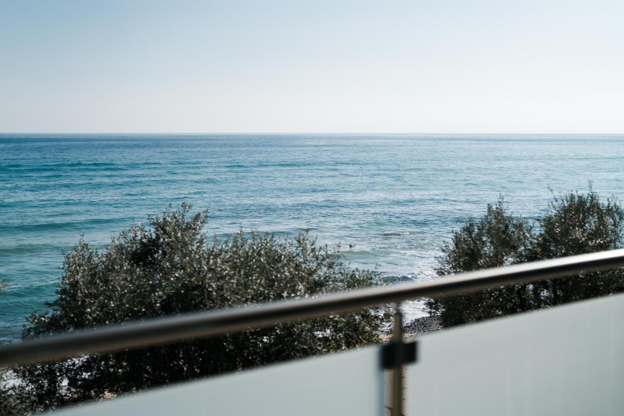 Aegean View Villa Loutra Elevtheron ภายนอก รูปภาพ